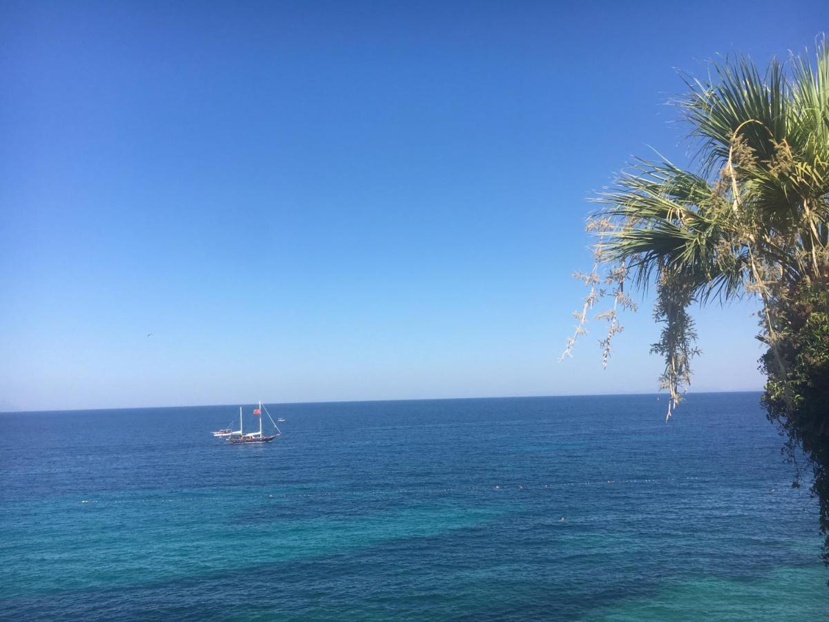 Daire Deniz Manzarali, Plajli Ve Havuzlu Sitede, Seckin Sitesi, Daire *