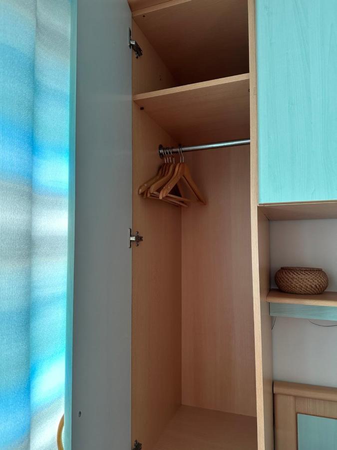 Daire Deniz Manzarali, Plajli Ve Havuzlu Sitede, Seckin Sitesi,