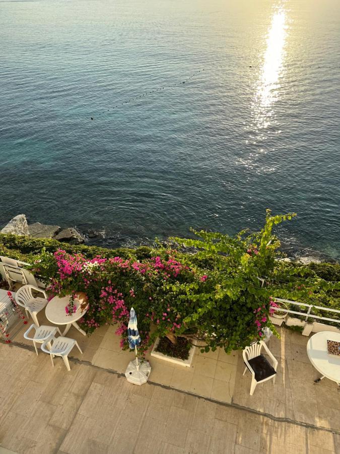Daire Deniz Manzarali, Plajli Ve Havuzlu Sitede, Seckin Sitesi, Daire