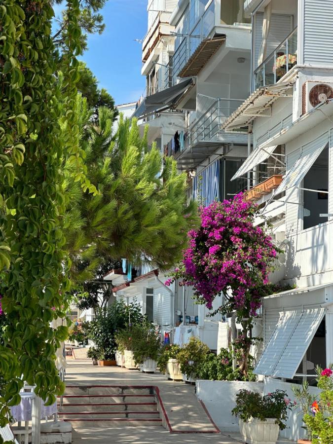 Daire Daire Deniz Manzarali, Plajli Ve Havuzlu Sitede, Seckin Sitesi,